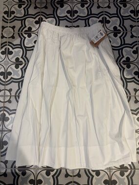 Vans White A-Line Midi Skirt with Elastic Waistband